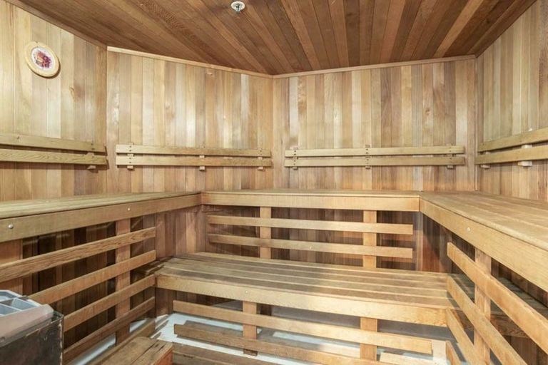 Photo of property in 175h Hurstmere Road, Takapuna, Auckland, 0622