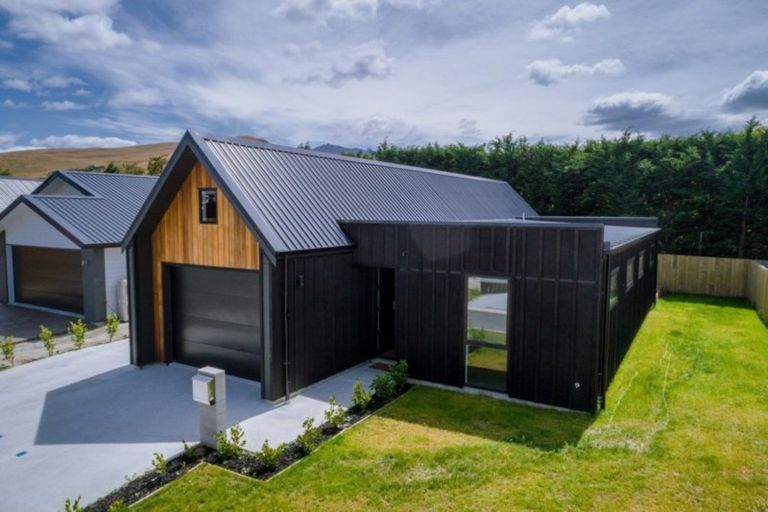 Photo of property in 7 Bathans Lane, Lake Hayes, Queenstown, 9304