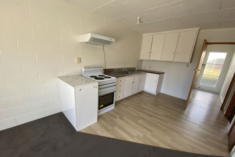 Photo of property in 40 West Coast Road, Glen Eden, Auckland, 0602