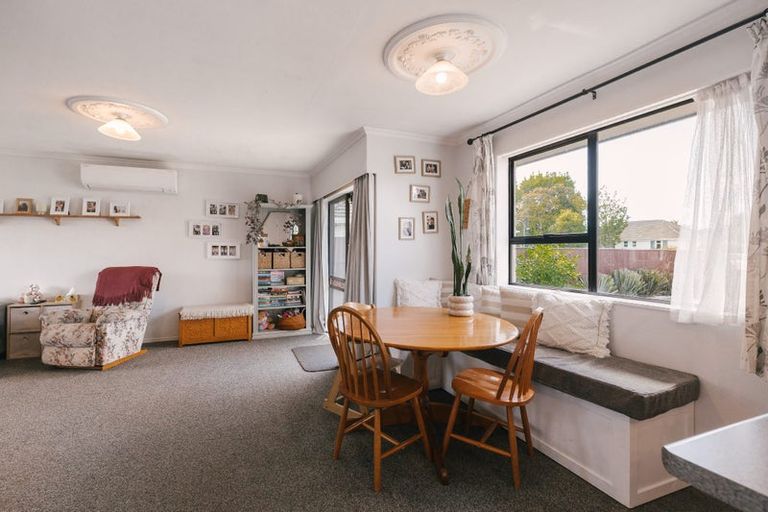 Photo of property in 59 Crewe Crescent, Hokowhitu, Palmerston North, 4410