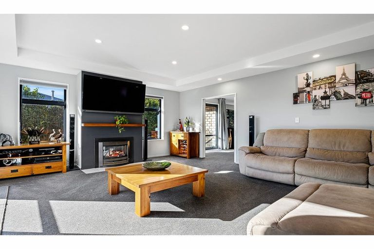 Photo of property in 43 Ernest Gray Place, Halswell, Christchurch, 8025