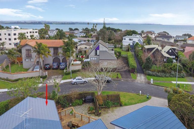 Photo of property in 14 Millen Place, Clarks Beach, 2122