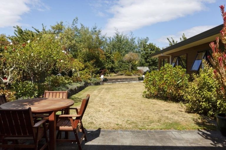 Photo of property in 8 Astelia Way, Waipahihi, Taupo, 3330