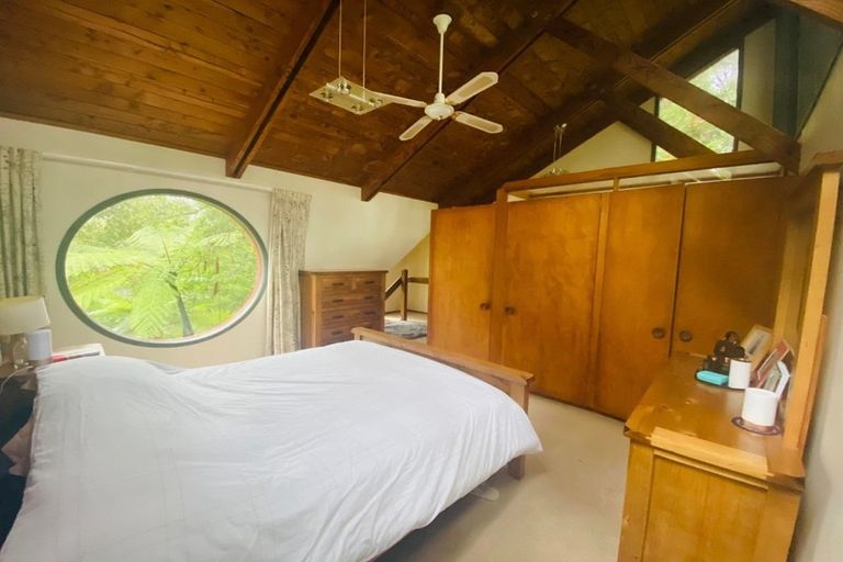 Photo of property in 52 Park Hill Road, Birkenhead, Auckland, 0626