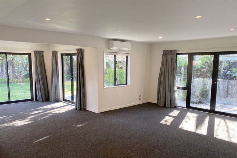 Photo of property in 82 Springfield Road, St Albans, Christchurch, 8014