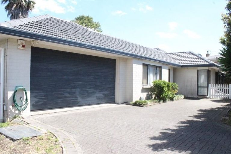 Photo of property in 2/6 Cherry Road, Bucklands Beach, Auckland, 2014