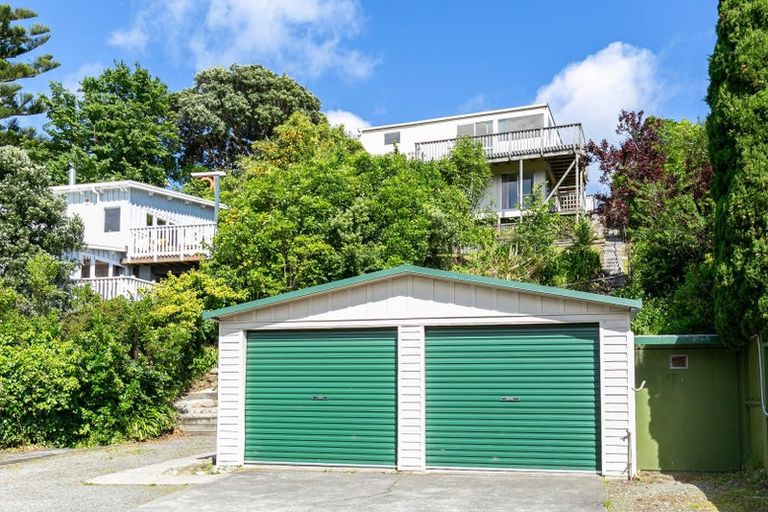 Photo of property in 89 Renown Road, Raumati South, Paraparaumu, 5032
