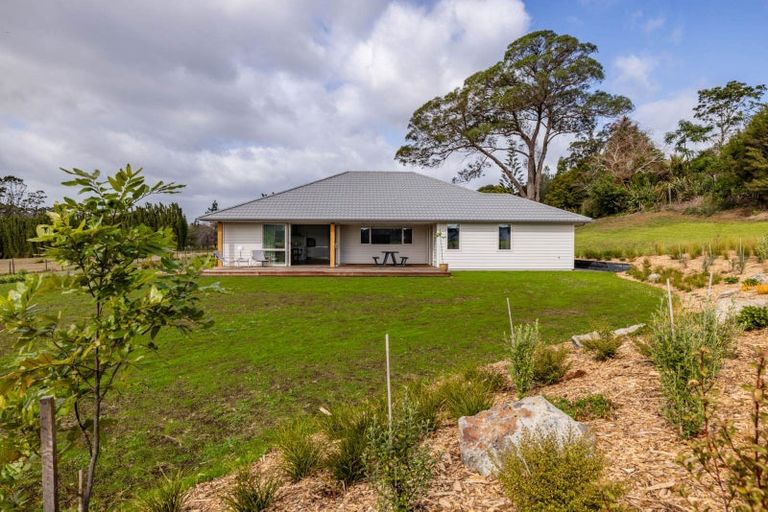 Photo of property in 22 Lone Gum Lane, Kerikeri, 0230