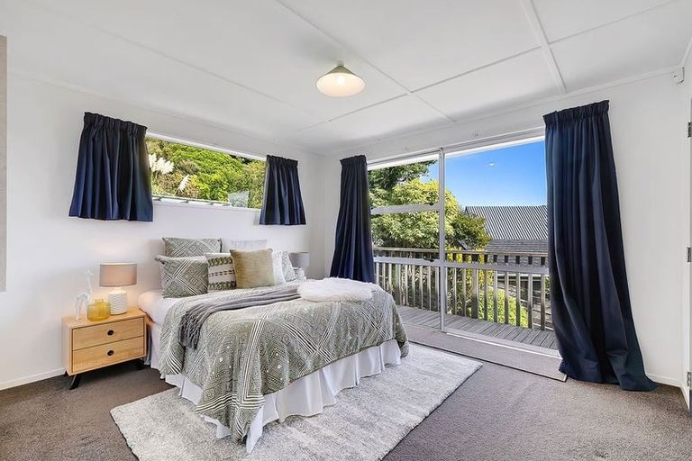 Photo of property in 14 Hicks Close, Whitby, Porirua, 5024