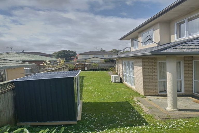 Photo of property in 2/10 Saints Court, Manurewa, Auckland, 2102