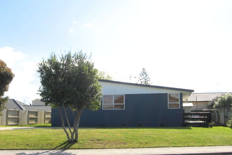 Photo of property in 11 Pacific View Road, Papamoa Beach, Papamoa, 3118