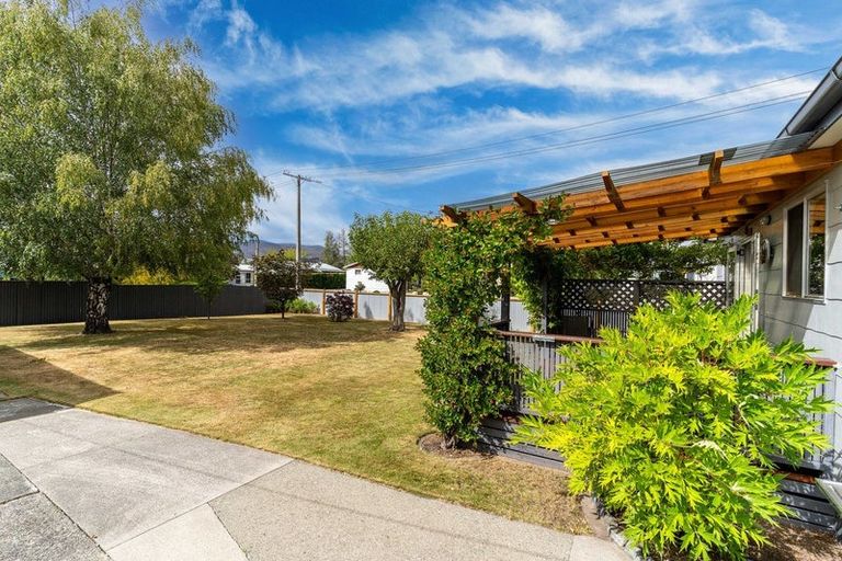 Photo of property in 15 Falstone Crescent, Twizel, 7901