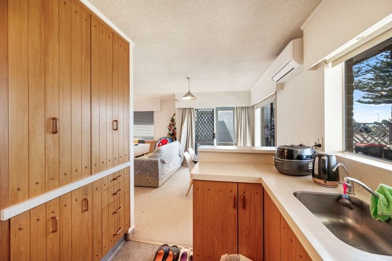 Photo of property in 477 Marine Parade, Napier South, Napier, 4110