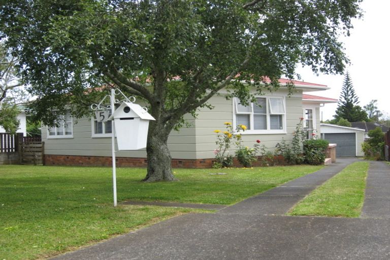 Photo of property in 5 Tainui Terrace, Mangere Bridge, Auckland, 2022
