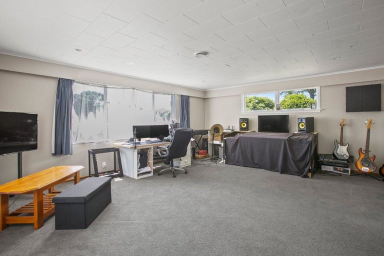 Photo of property in 22 Carthew Street, Okato, 4335