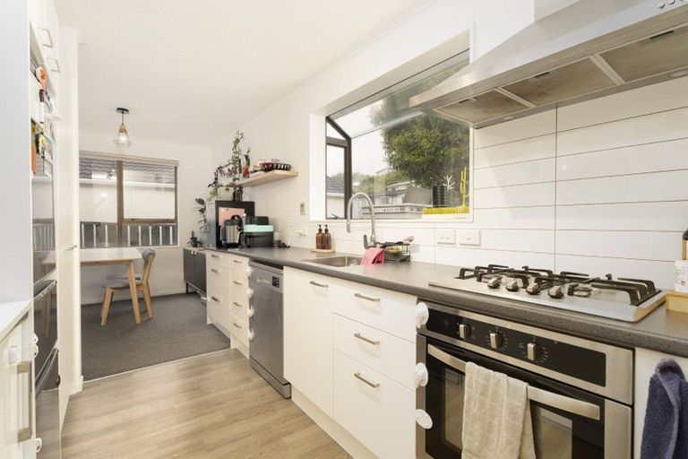 Photo of property in 17 Trinidad Crescent, Grenada Village, Wellington, 6037