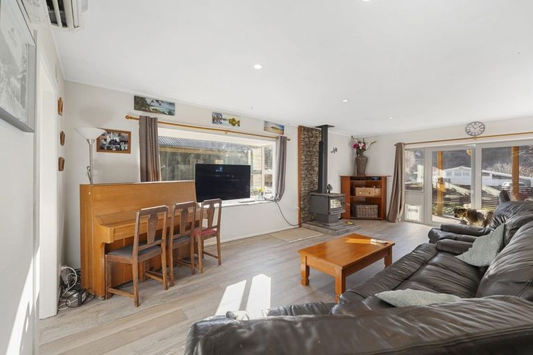 Photo of property in 34 Devon Street, Arrowtown, 9302