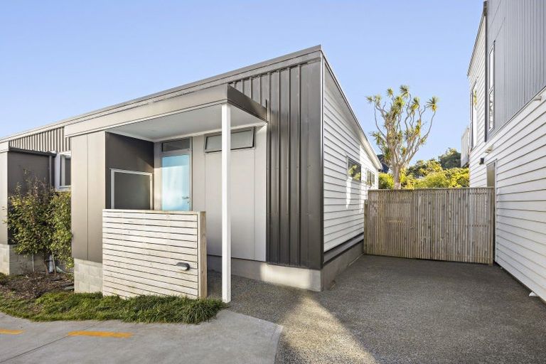 Photo of property in 4/30 Monowai Road, Johnsonville, Wellington, 6037