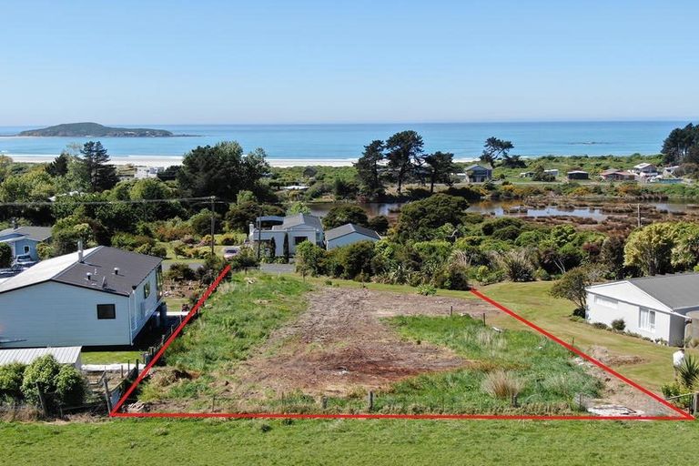 Photo of property in 18a Frances Street, Taieri Beach, Taieri Mouth, 9091