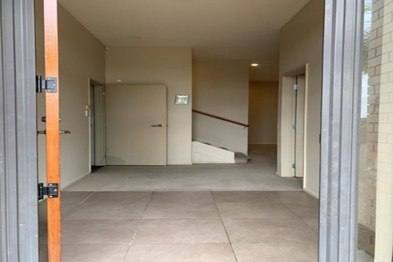 Photo of property in 3 Stroud Place, Henderson, Auckland, 0612