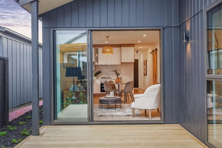 Photo of property in 23 Paretao Street, Massey, Auckland, 0614