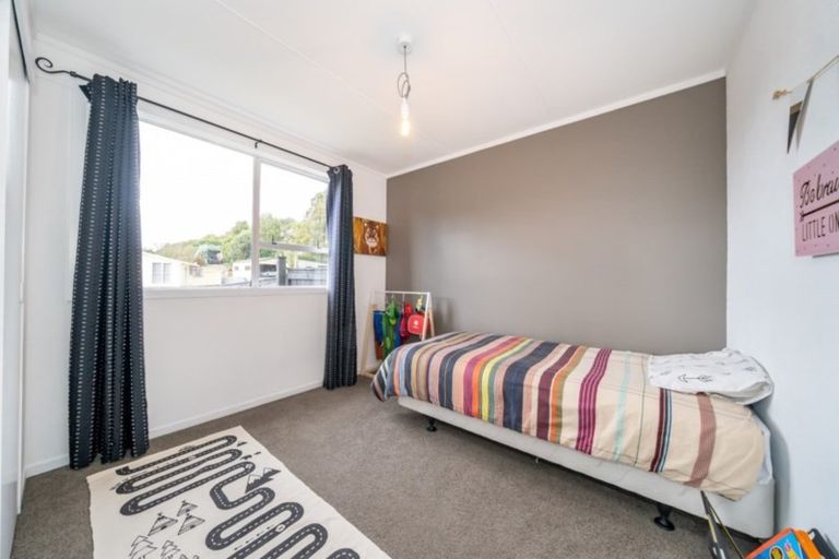 Photo of property in 10 Garnet Grove, Birchville, Upper Hutt, 5018