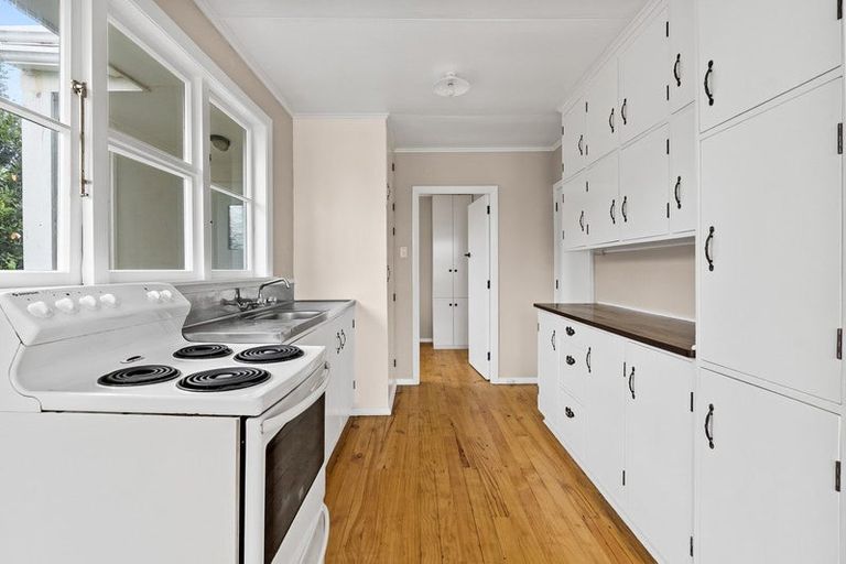 Photo of property in 16 Manchester Street, Patea, 4520