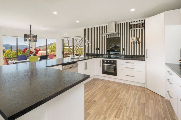 Photo of property in 4 Admiralty Place, Waikawa, Picton, 7220