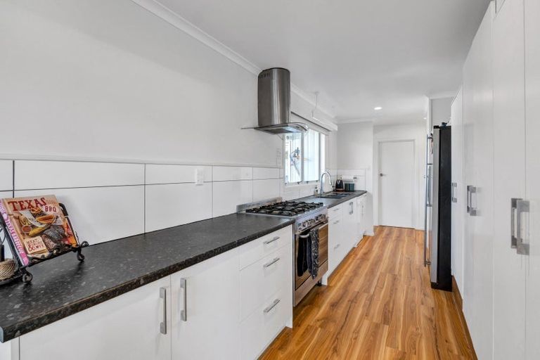 Photo of property in 197 Bridge Street, Eltham, 4322