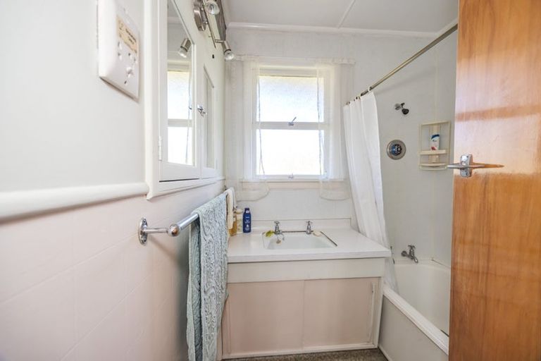 Photo of property in 6 Cambridge Place, Holmes Hill, Oamaru, 9401