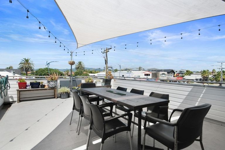 Photo of property in 1061 Papamoa Beach Road, Papamoa Beach, Papamoa, 3118