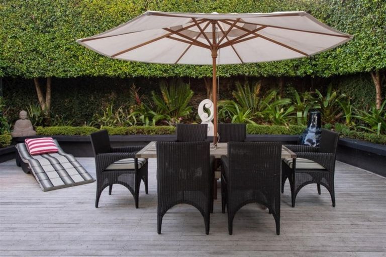 Photo of property in 35 Aotearoa Terrace, Murrays Bay, Auckland, 0630