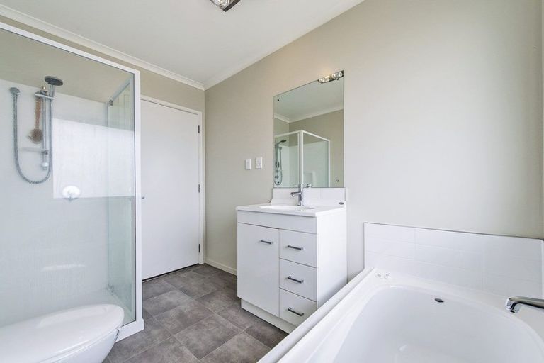 Photo of property in 17 Pakohe Street, Pegasus, 7612