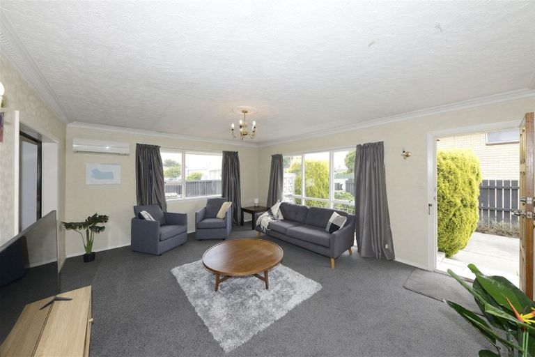 Photo of property in 1/224 Waimairi Road, Ilam, Christchurch, 8041