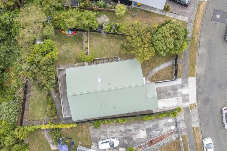 Photo of property in 10 Toporoa View, Ascot Park, Porirua, 5024