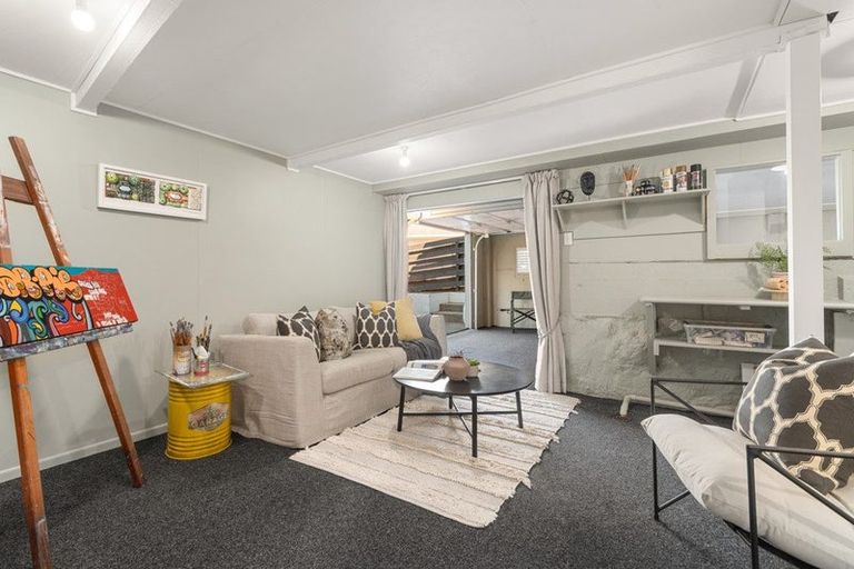 Photo of property in 24 Warwick Place, Brookfield, Tauranga, 3110