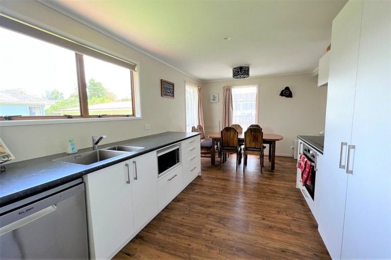 Photo of property in 20 Hyperion Drive, Randwick Park, Auckland, 2105