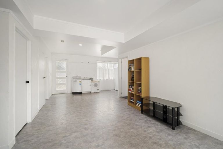 Photo of property in 5 Rameses Place, Pomare, Rotorua, 3015