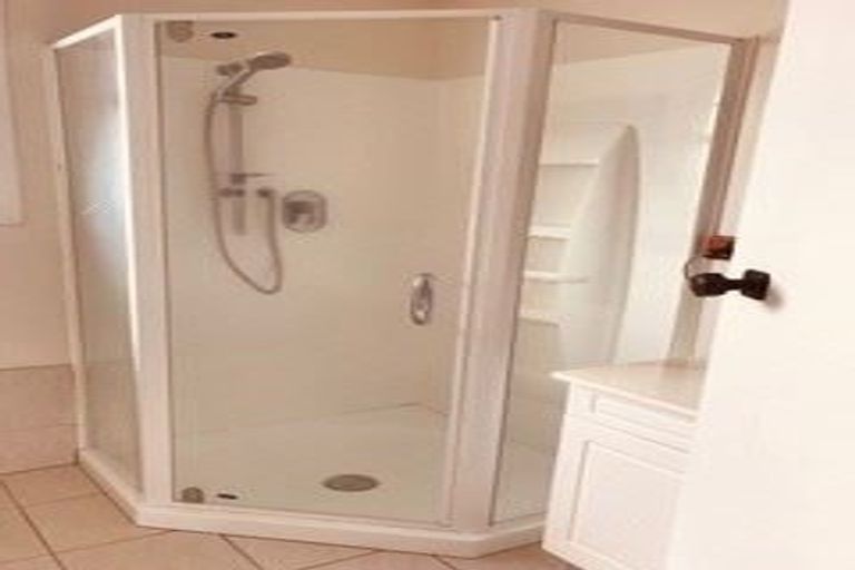 Photo of property in 1/2 Esperanto Road, Papatoetoe, Auckland, 2025