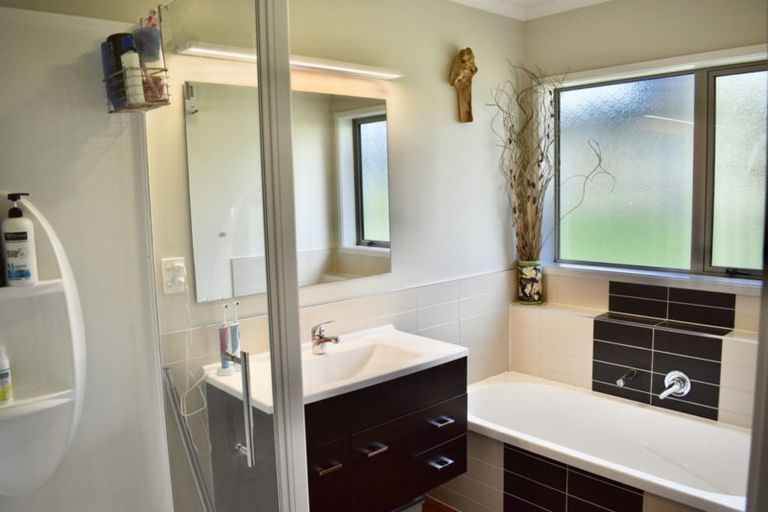 Photo of property in 126 Gear Road, Te Horo, Otaki, 5582