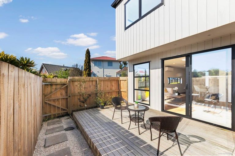 Photo of property in 18a Dana Place, Somerville, Auckland, 2014