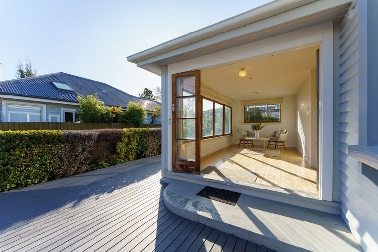 Photo of property in 87 Eastern Terrace, Beckenham, Christchurch, 8023