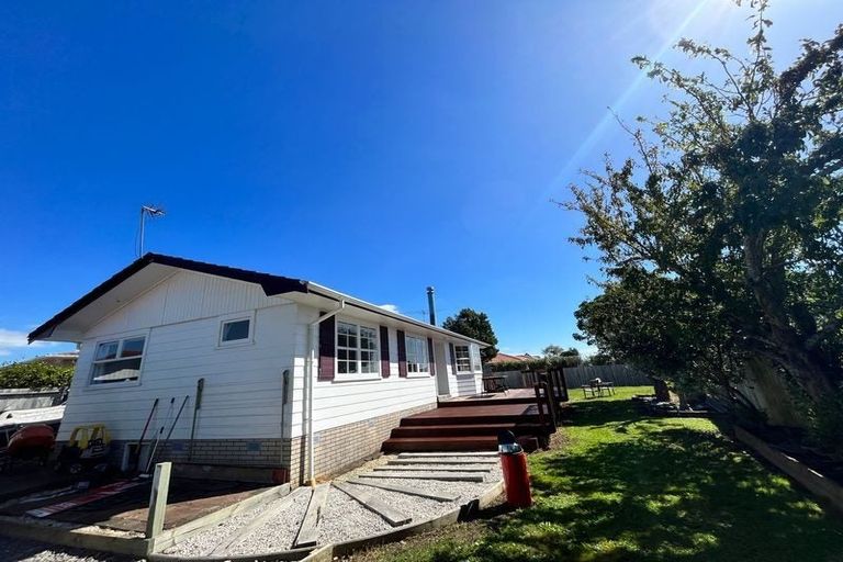 Photo of property in 130 Pigeon Mountain Road, Half Moon Bay, Auckland, 2012