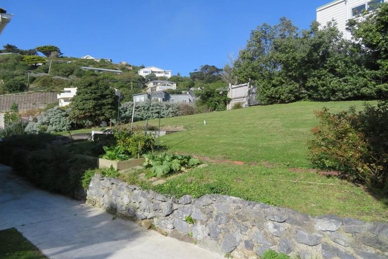 Photo of property in 1 Sidlaw Street, Strathmore Park, Wellington, 6022