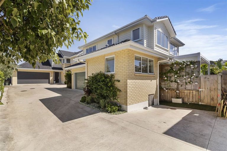 Photo of property in 2/67 Nelson Street, Howick, Auckland, 2014