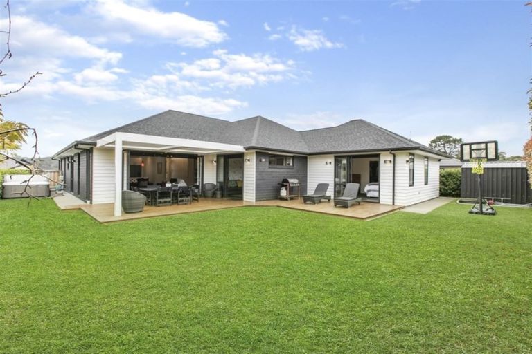 Photo of property in 20 Turpin Road, Riverhead, 0820