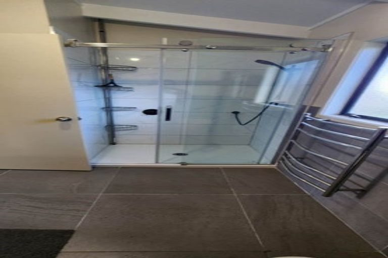 Photo of property in 39a Awhiorangi Promenade, Swanson, Auckland, 0816