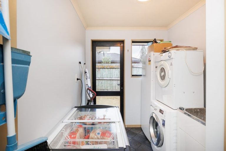 Photo of property in 12 Walnut Grove, Kelvin Grove, Palmerston North, 4414