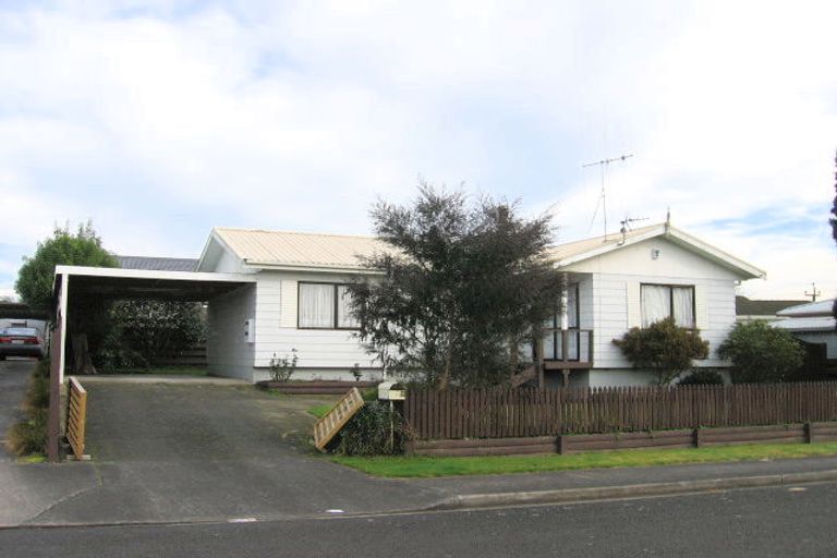 Photo of property in 4 Beadle Place, St Andrews, Hamilton, 3200