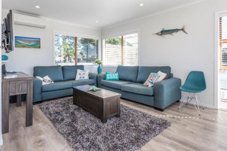 Photo of property in 1 Gallagher Park Lane, Pauanui, Hikuai, 3579